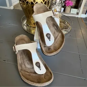 BIRKENSTOCK Gizeh Leather Cream Shimmer Sandals US  10
