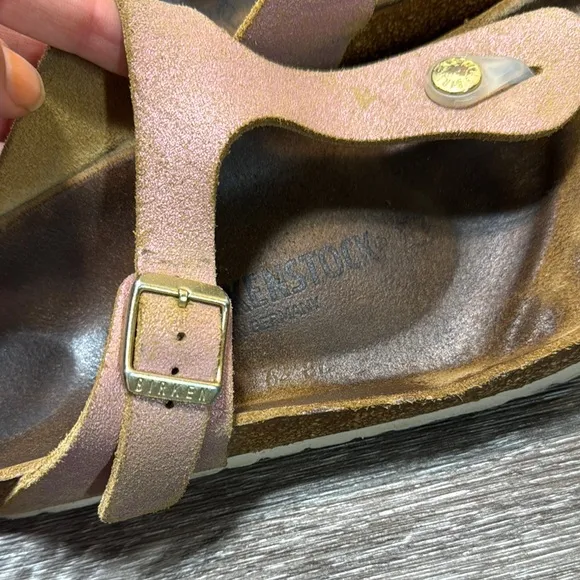 Birkenstock Pink  Sandals with Buckle size 39 (b72)