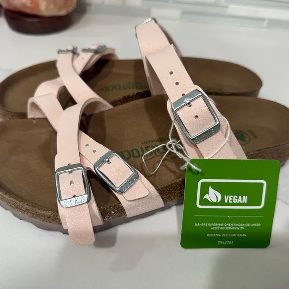 Birkenstocks powder pink size 7 NWT