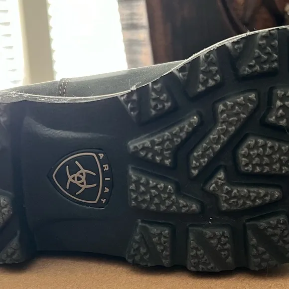 Black Ariat boots