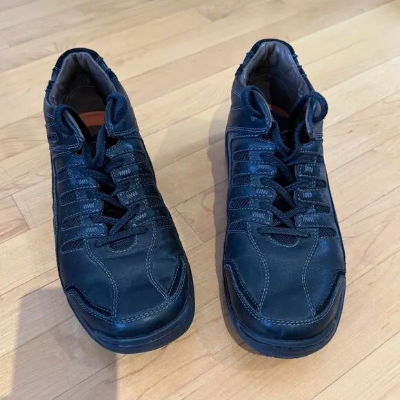Black Clarks Unstructured leather shoes