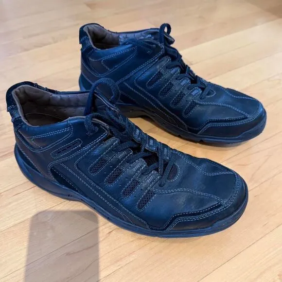 Black Clarks Unstructured leather shoes