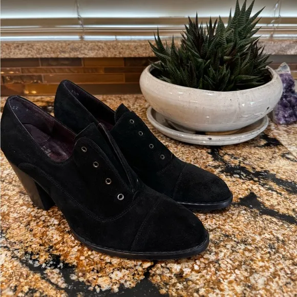 Black Suede Heeled Shoes Stuart Weitzman