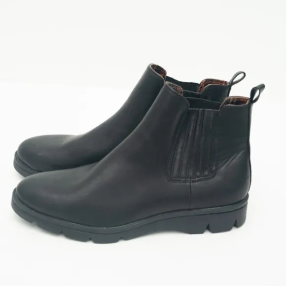 B.O.C. New! Erin Faux Leather Laceless Ankle Boots.