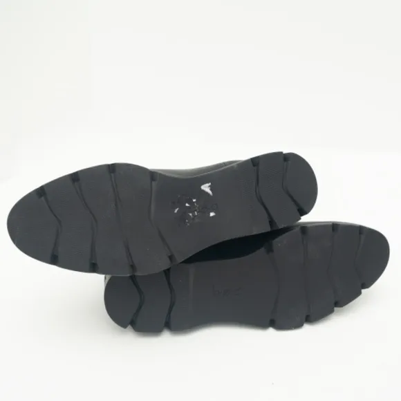 B.O.C. New! Erin Faux Leather Laceless Ankle Boots.