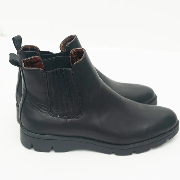 B.O.C. New! Erin Faux Leather Laceless Ankle Boots.