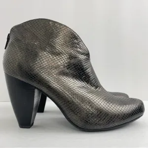 Born Crown size 8.5 Women’s Woodlynne Metallic Black Leather Ankle Boots Booties