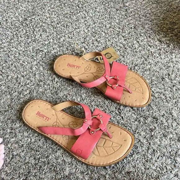 BORN Thong Strappy Sandals Women’s Size 9 Coral Pink Comfort Shoe New