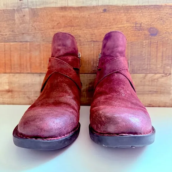Born Trinculo Distressed Leather Ankle Boots - Burgundy