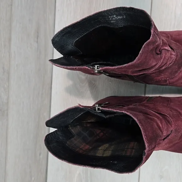 Born Women Ankle Leather Heels Shoes sz 9.5M