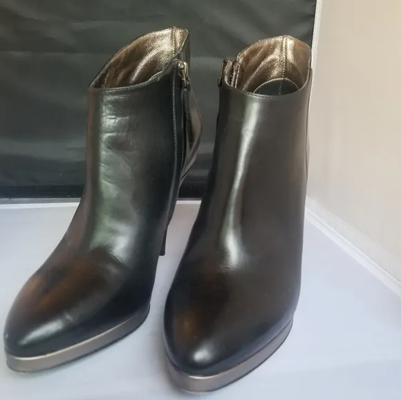 Boss black leather ankle boots