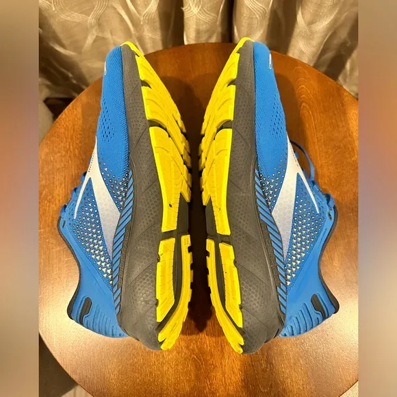 Brooks Adrenaline Blue GTS 22 Men's Running Shoes - Size: 11.5