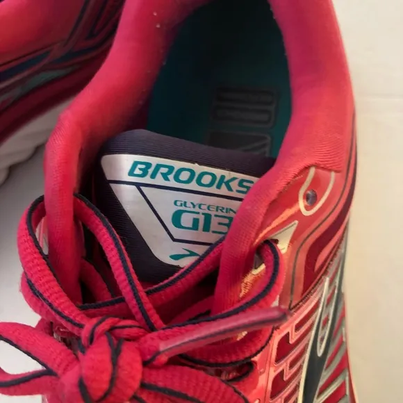 Brooks Shoes Glyverin G13 pink running