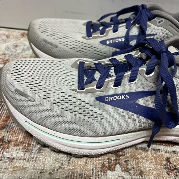 Brooks Womens Adrenaline GTS 22 Gray Running Shoes Sneaker Sz 9.5 M 1203531B045