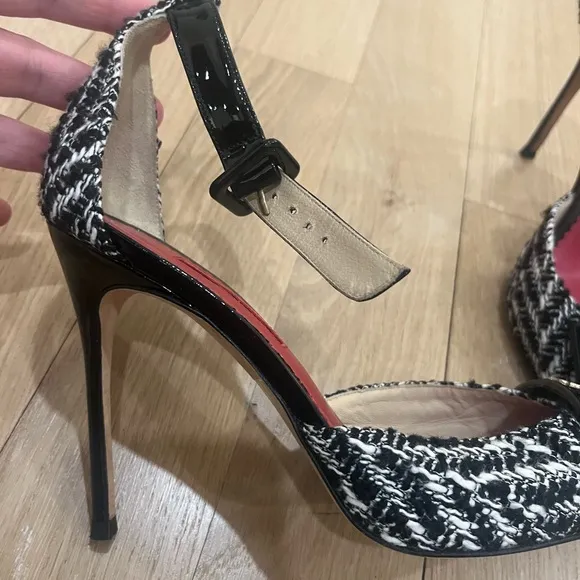 ✨Carolina Herrera Black and White Tweed Women's Heels