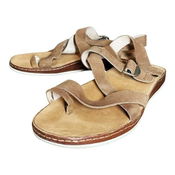 Chaco Women's Toffee Brown Comfort Buckle Wayfarer Loop Sandals - 11