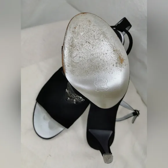 Charles Jourdan Court Salomé pumps