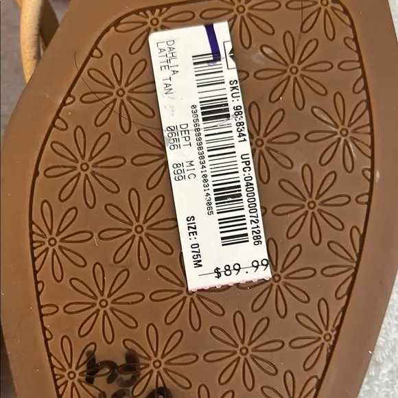 Chelsea &amp; Violet Women's Tan and Red Sandals