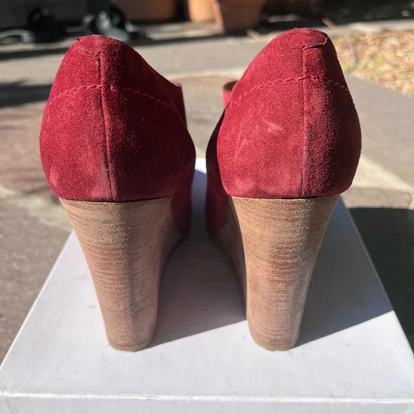 Chloe Suede Wedge Ankle Boots in Sangria. Size 10.
