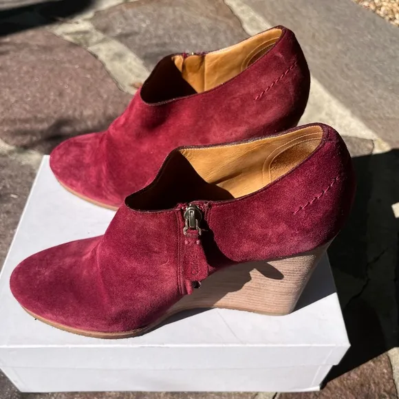 Chloe Suede Wedge Ankle Boots in Sangria. Size 10.