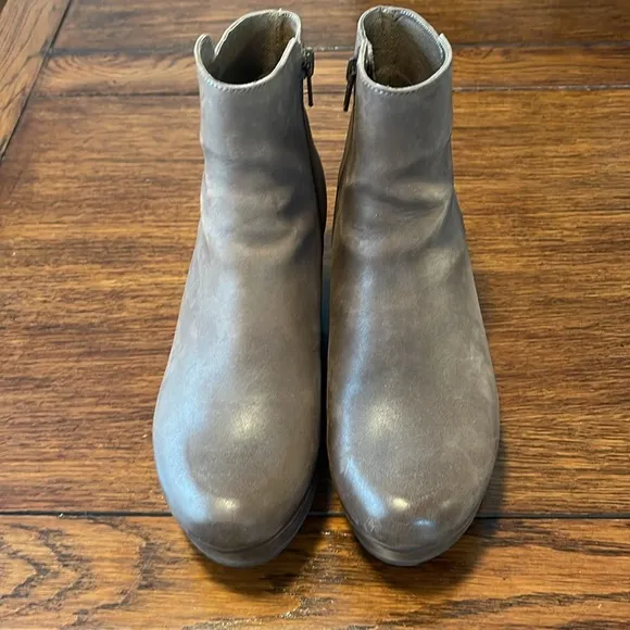Chocolat Blu Brown Leather Platform ankle Boots 7.5