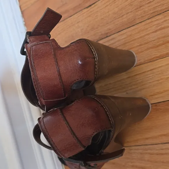 Choe Women's Brown Leather Platform Sandals