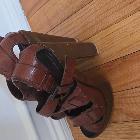 Choe Women's Brown Leather Platform Sandals