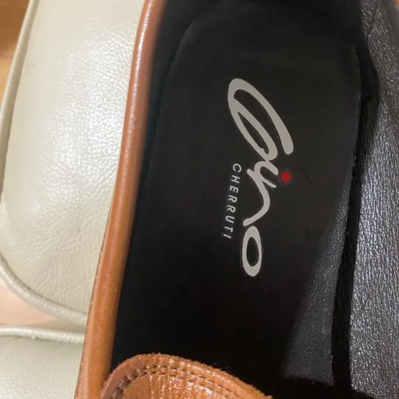 Choes s Gino Cherruti Slide On Brown Loafers. Size 6  mocasín Shoes