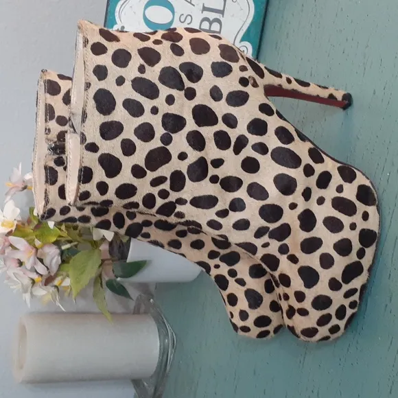 CHRISTIAN LOUBOUTIN LEOPARD PRINT ANKLE BOOTIES SZ 38