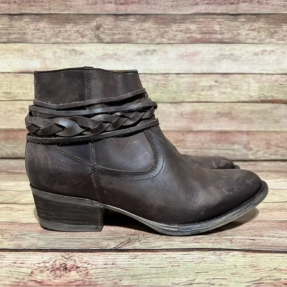 Circle G Brown Leather Ankle Boots