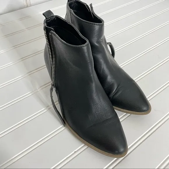Circus by Sam Edelman Black Ankle Booties Boots -411