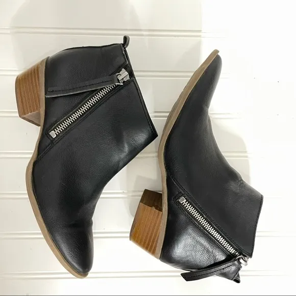 Circus by Sam Edelman Black Ankle Booties Boots -411