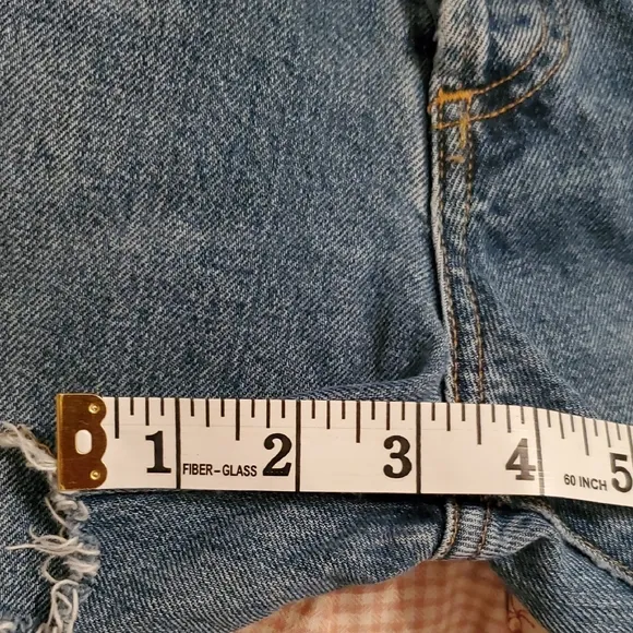 Citizens of Humanity Premium Vintage Emory Denim Shorts – Button Fly &amp; Raw Hem