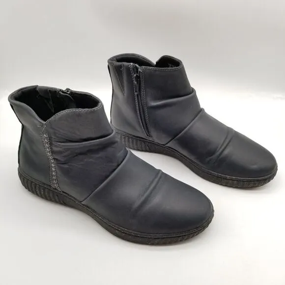 Clarks Caroline Rae Boots Women's 9 M Black Leather Ankle Ruched Zip Up