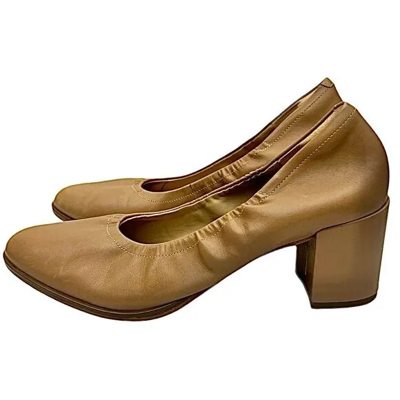 Clarks Contour Cushion Women’s Heels Tan Leather Size 10 Medium Pre-Owned