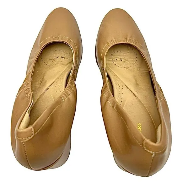 Clarks Contour Cushion Women’s Heels Tan Leather Size 10 Medium Pre-Owned