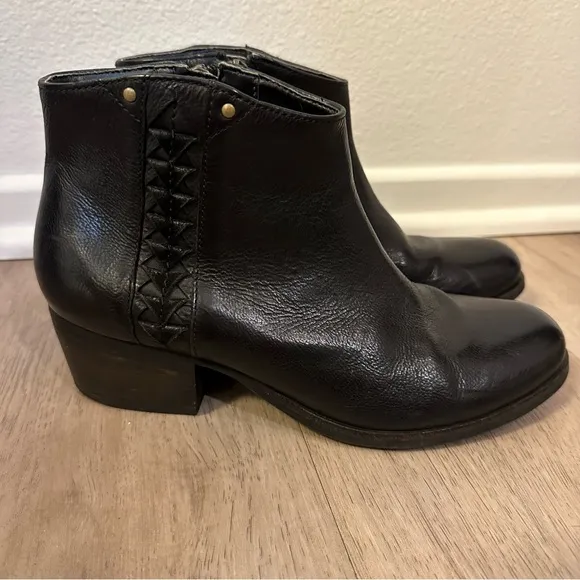 Clarks Maypearl Fawn Black Leather Ankle Boots