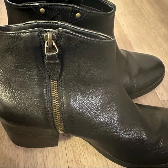 Clarks Maypearl Fawn Black Leather Ankle Boots