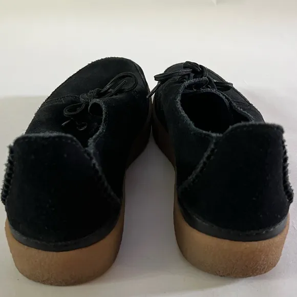 Clarks Men's Black Casual Shoes - Like new! Size: 11