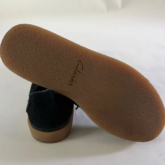Clarks Men's Black Casual Shoes - Like new! Size: 11
