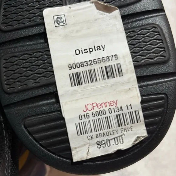 Clarks Men's Bradley Free Leather Slip-On Men's Shoes