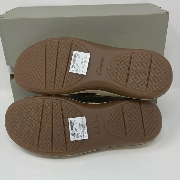 Clarks Women's Cecily Slide Cream Leather Size 8 New in Box size 8