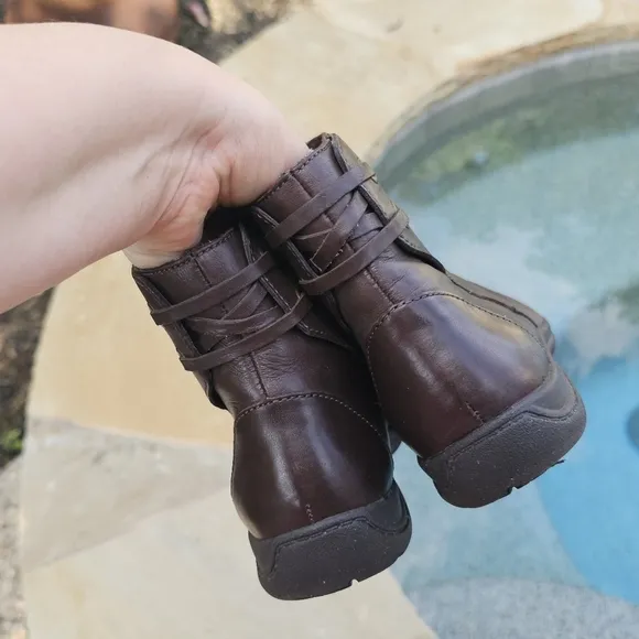 Clarks Womens Christine Tilt Ankle Boots Booties Brown  Leather Zip  7M