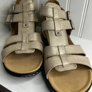 Clarks Women's Collection LaurieAnn Remi Sandals Metallic Size 8
