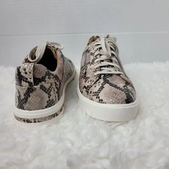 Clarks Women's Sneakers Size 8.5 Un Maui Lace Leather Snakeskin Fashion Shoes