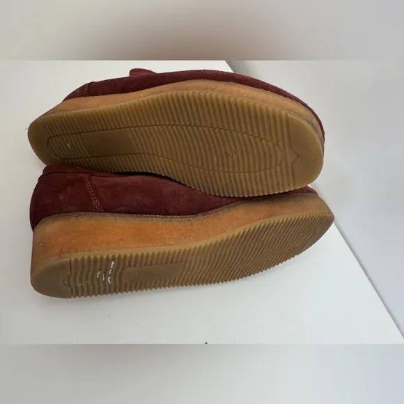 Clarks Women's  Suede Platform Shoes size 8