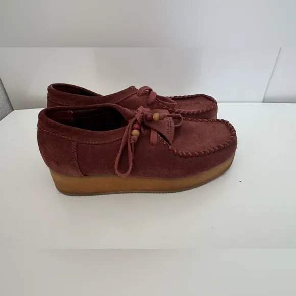 Clarks Women's  Suede Platform Shoes size 8