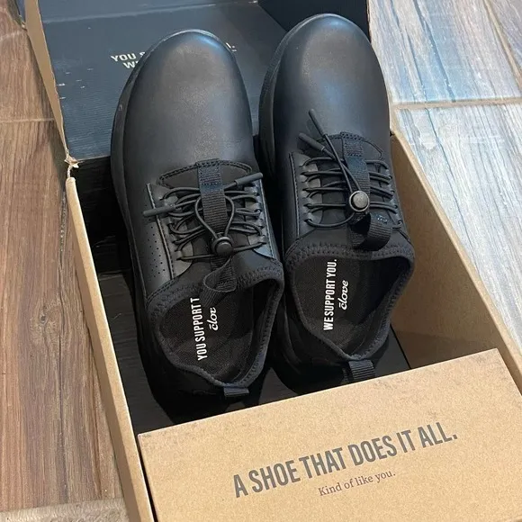 Clove Lace Up Healthcare Pull On Sneaker Shoes Round Toe Black Size 8 NWT