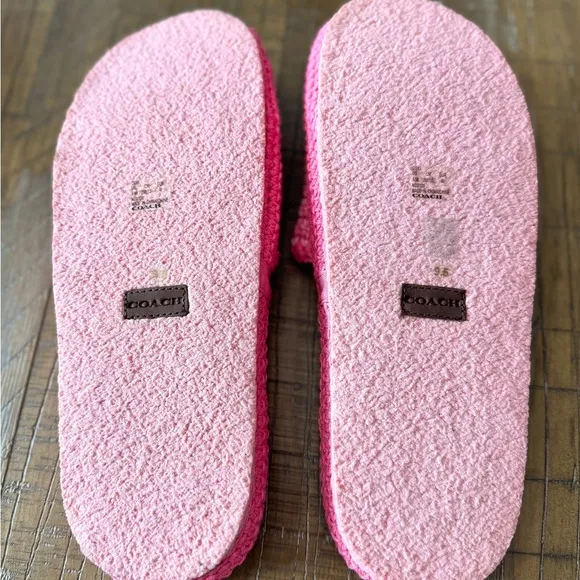 Coach Averie Crochet Flower Pink Sandals