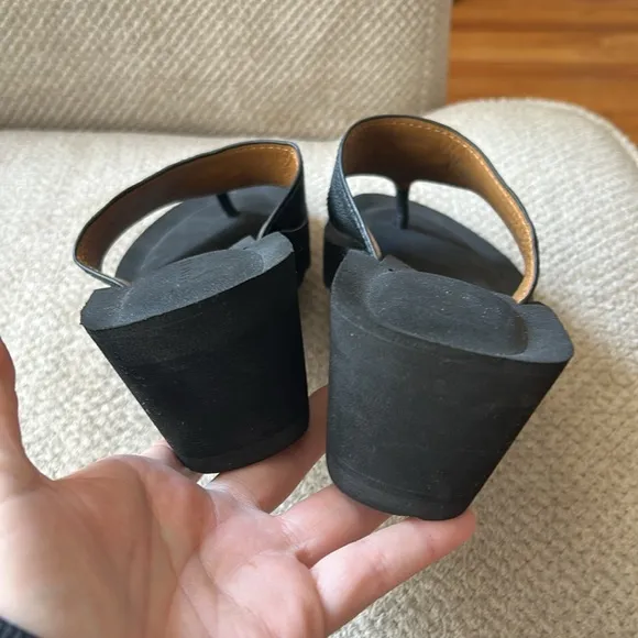 ▪️Coach Monogram Wedge Sandals